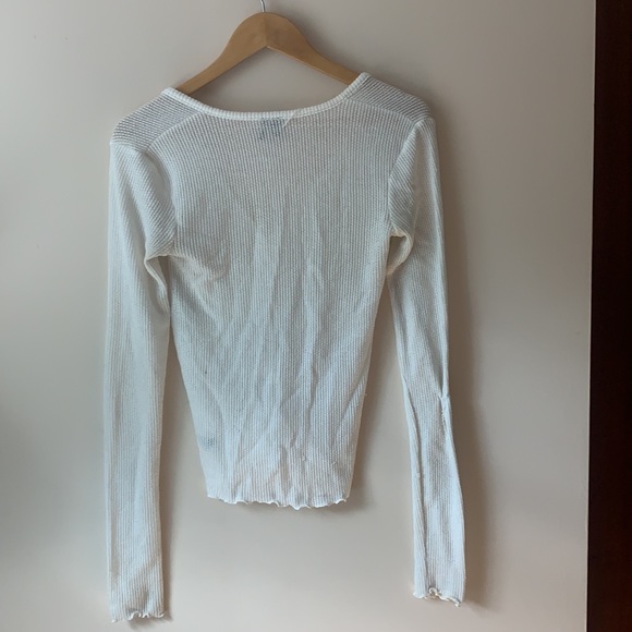Urban outfitter white v-neck sweater - Picture 2 of 3